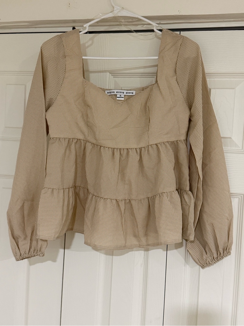 HYFVE Tan Gingham Tiered Sweetheart Neckline Long Sleeve NWOT